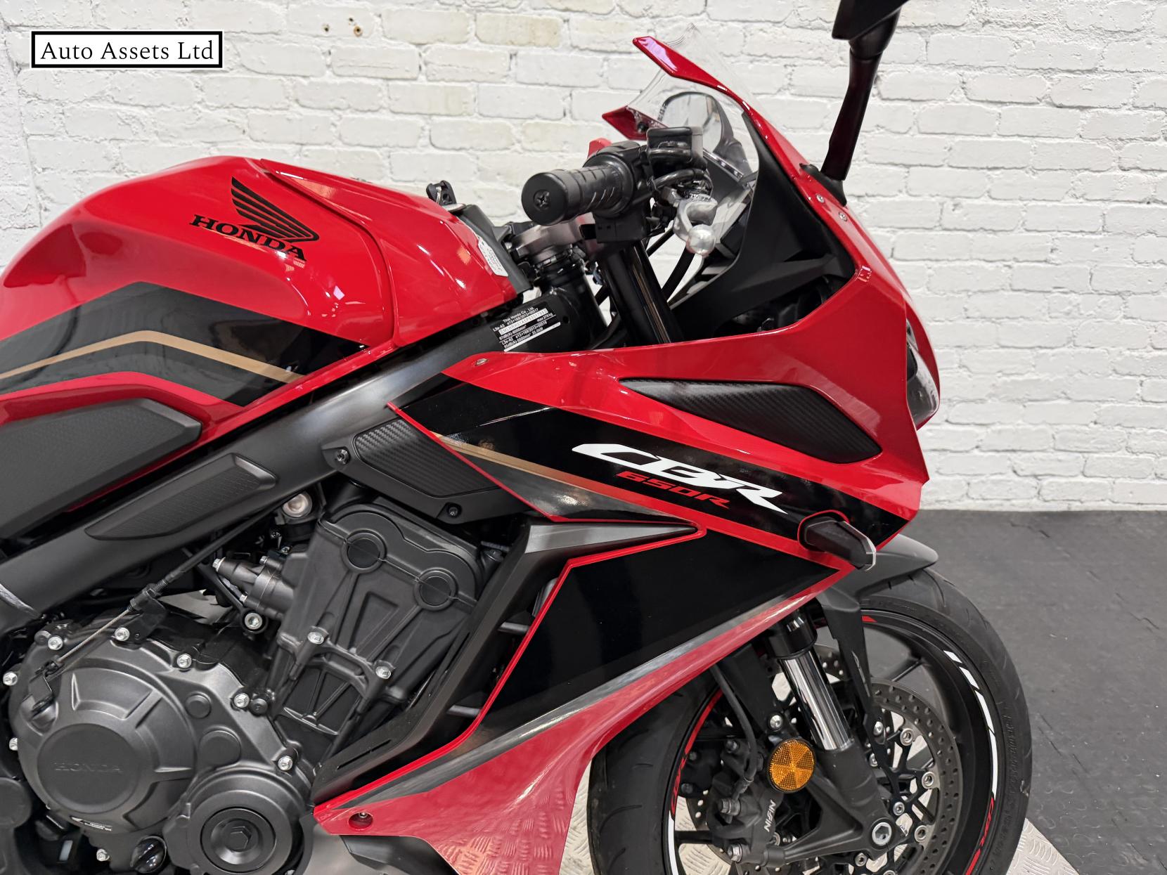 Honda CBR650R 650 Super Sports Petrol Manual Euro 5 (95 ps)