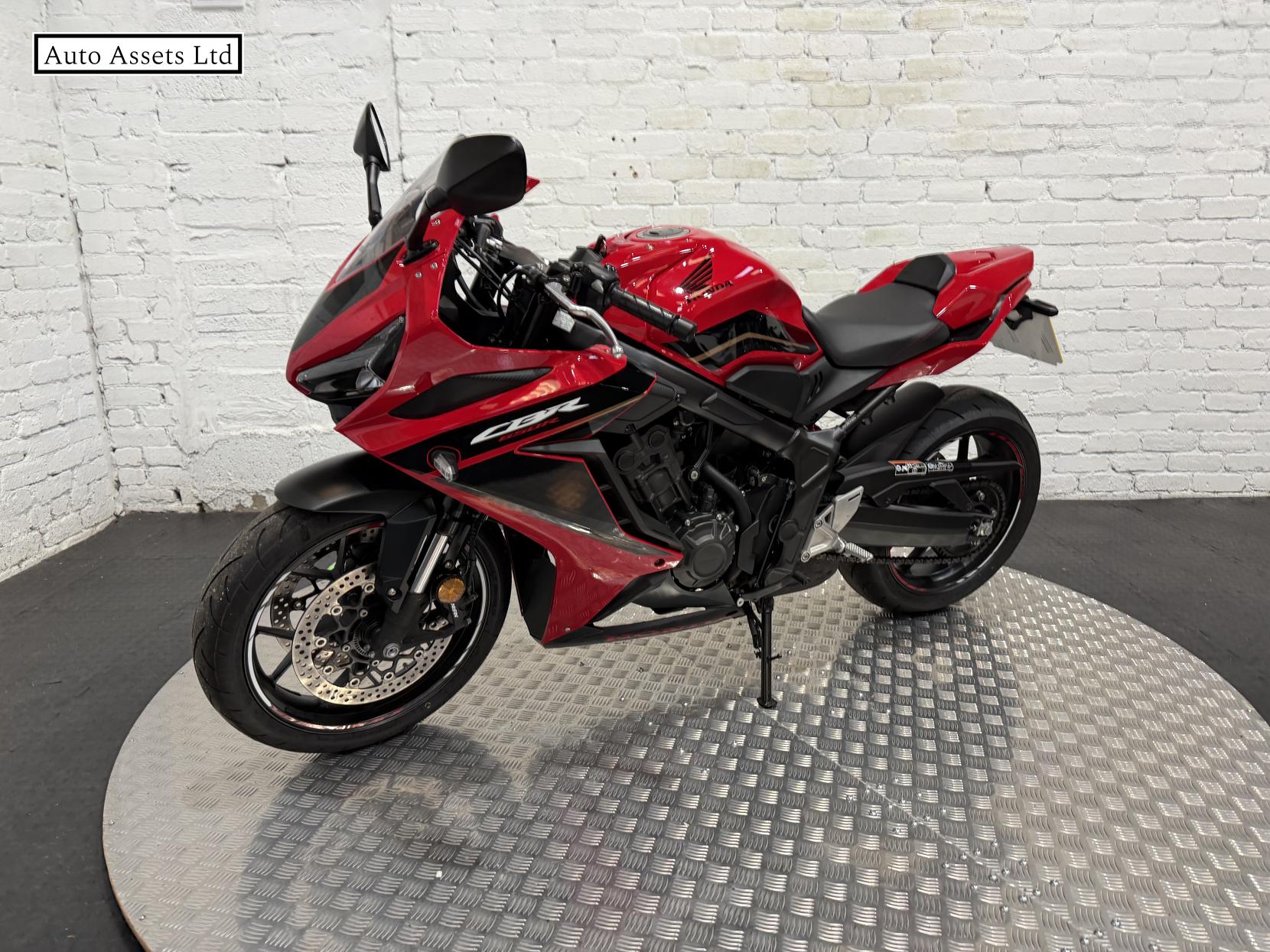 Honda CBR650R 650 Super Sports Petrol Manual Euro 5 (95 ps)