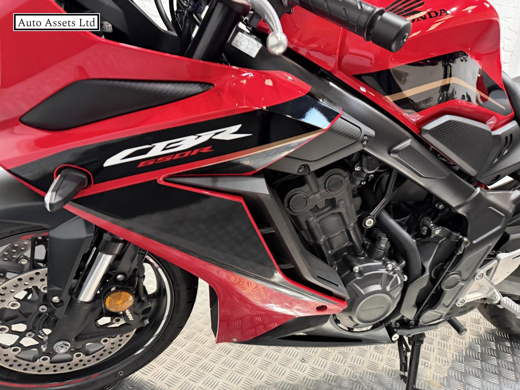 Honda CBR650R 650 Super Sports Petrol Manual Euro 5 (95 ps)