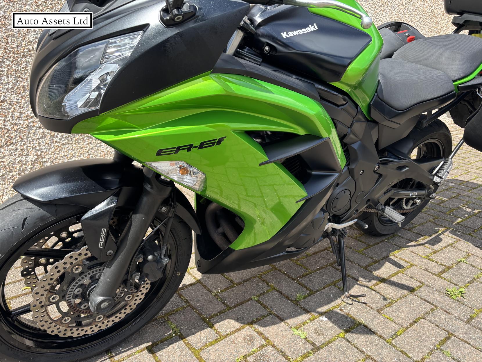 Kawasaki ER-6F 650 ABS Super Sports Petrol Manual (72 ps)