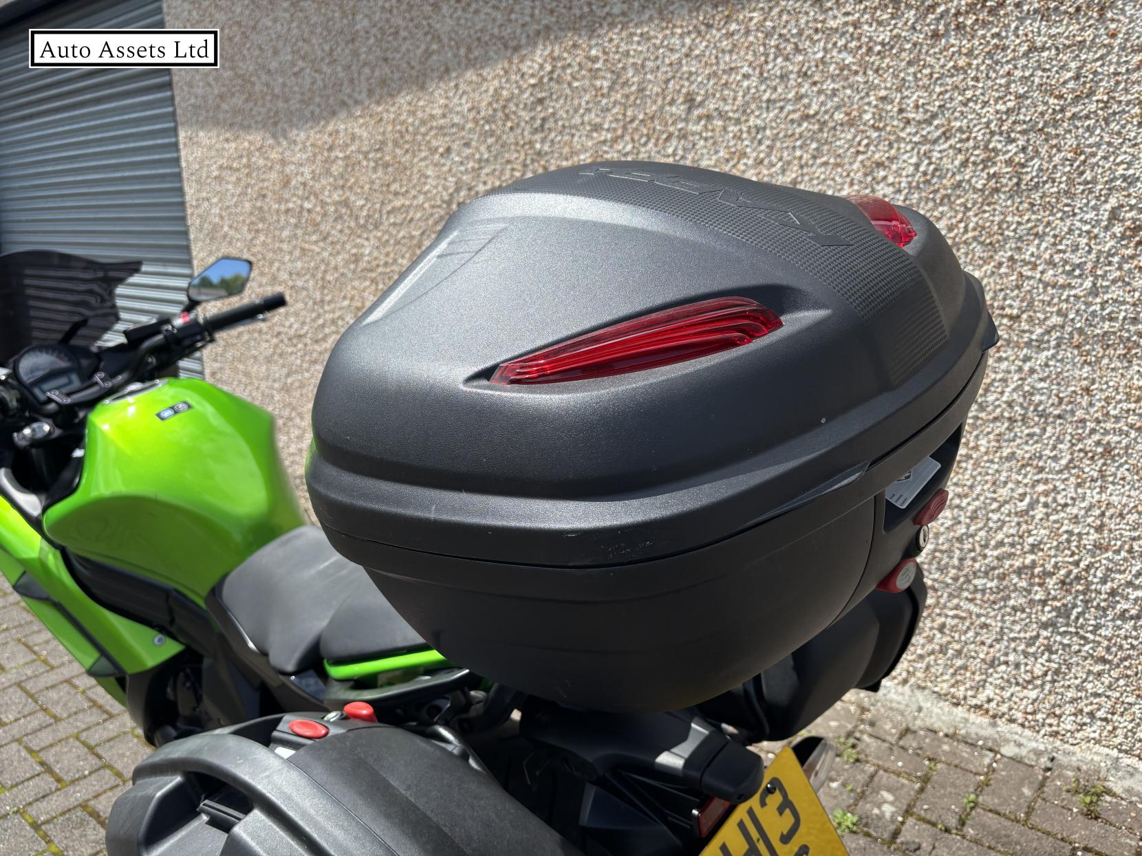 Kawasaki ER-6F 650 ABS Super Sports Petrol Manual (72 ps)