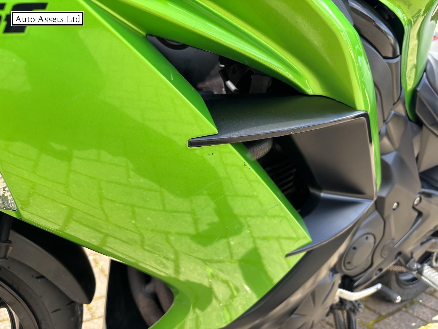 Kawasaki ER-6F 650 ABS Super Sports Petrol Manual (72 ps)
