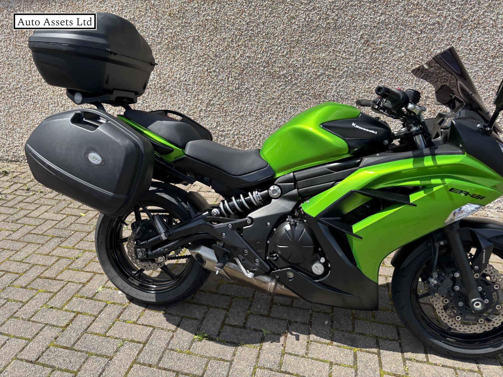 Kawasaki ER-6F 650 ABS Super Sports Petrol Manual (72 ps)
