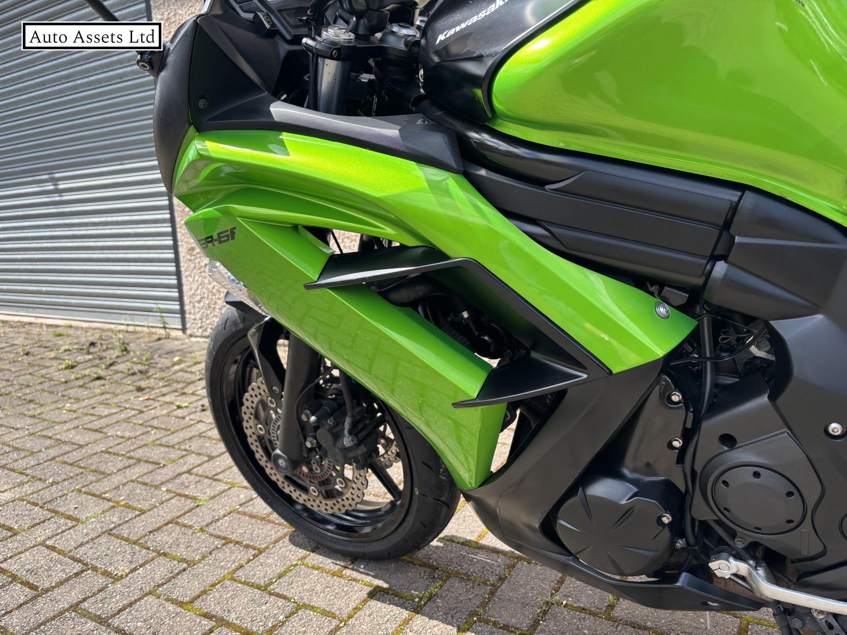 Kawasaki ER-6F 650 ABS Super Sports Petrol Manual (72 ps)