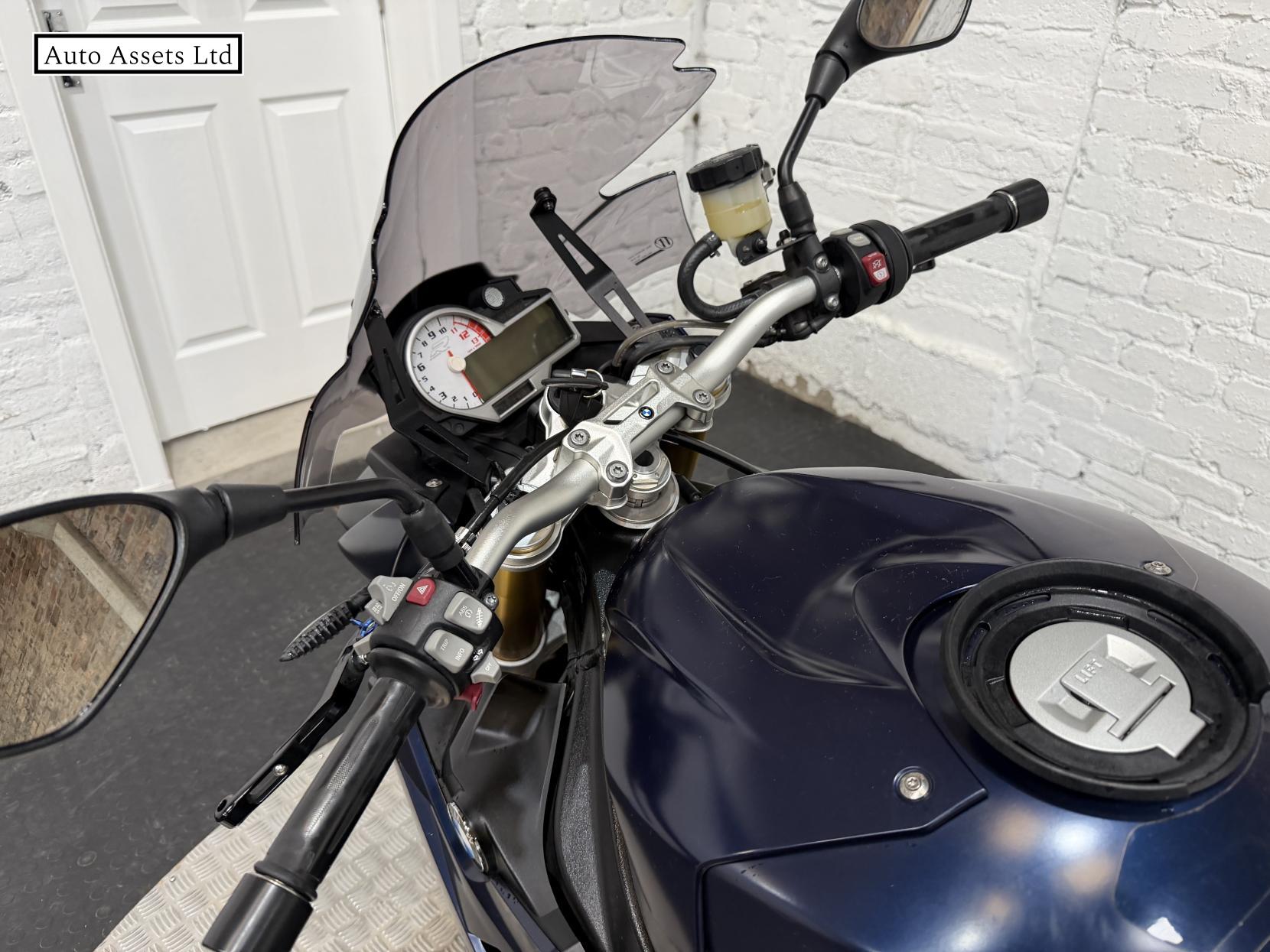 BMW S 1000 R 1000 Naked Petrol Manual (160 ps)