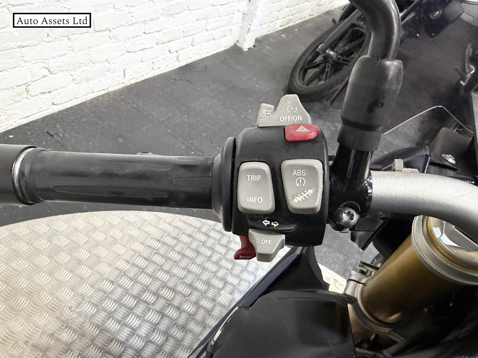 BMW S 1000 R 1000 Naked Petrol Manual (160 ps)