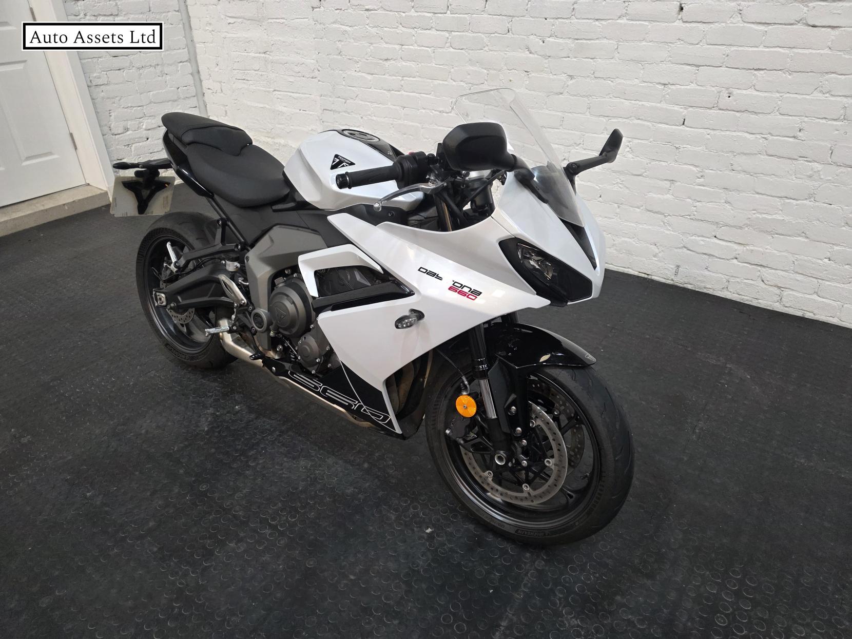 Triumph Daytona 660 660 Super Sports Petrol Manual X-ring Euro 5 (95 ps)