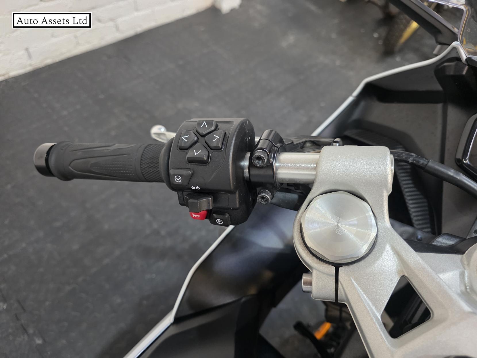 Triumph Daytona 660 660 Super Sports Petrol Manual X-ring Euro 5 (95 ps)