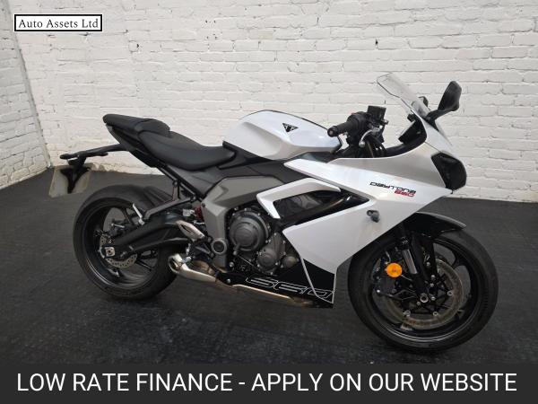 Triumph Daytona 660 660 Super Sports Petrol Manual X-ring Euro 5 (95 ps)