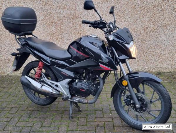 Honda CB125F 125 Naked Petrol Manual Euro 4 (11 ps)