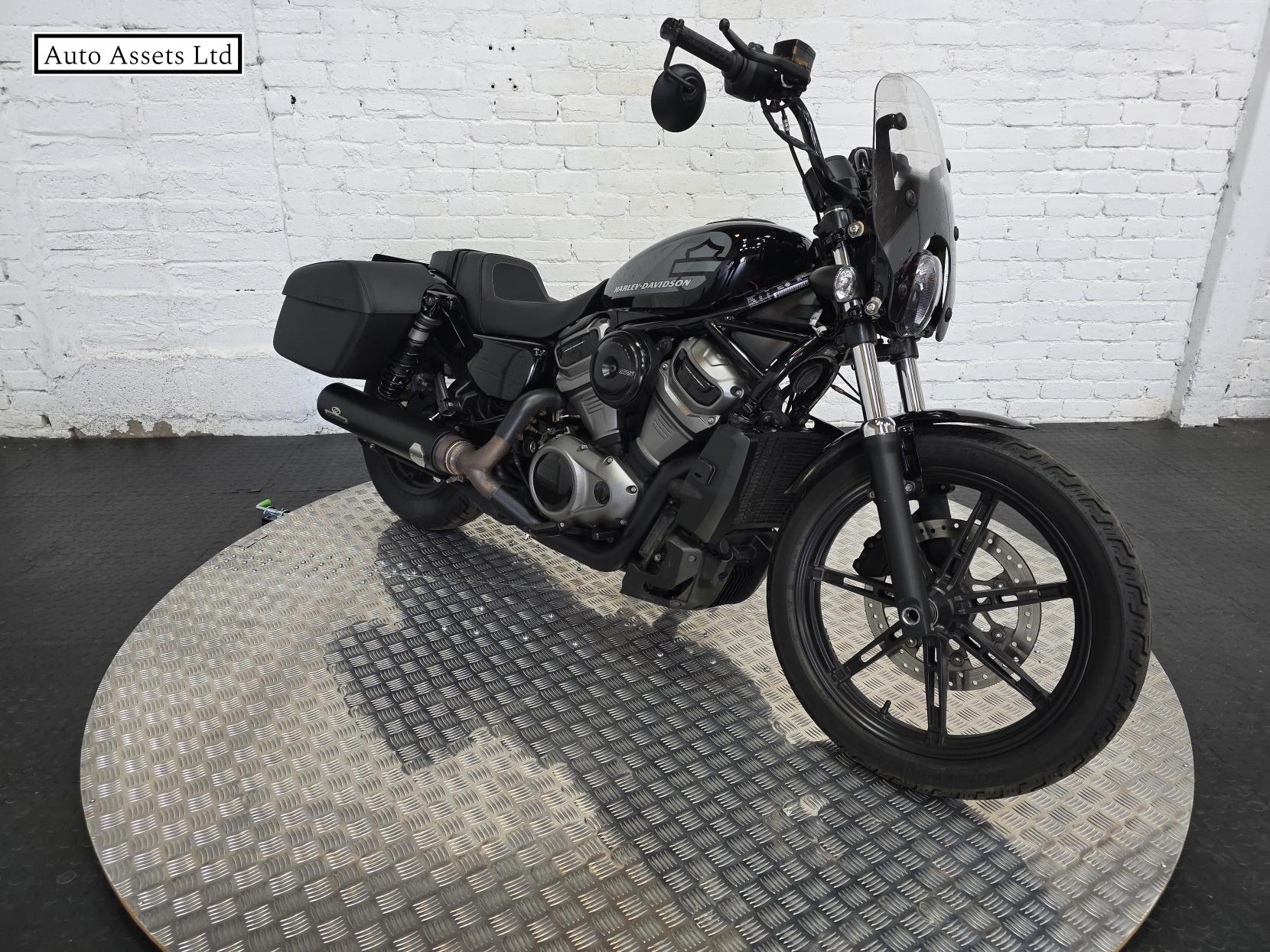 Harley-Davidson Sportster 975 RH975 Nightster Custom Cruiser Petrol Manual Euro 5 (89 ps)