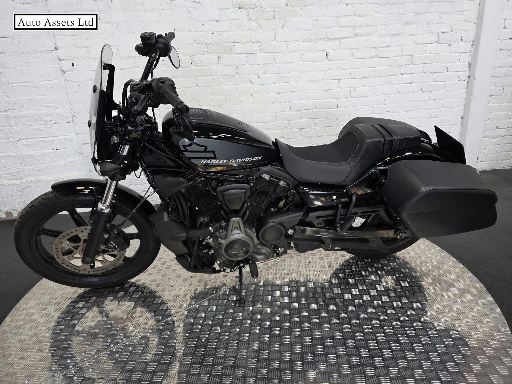 Harley-Davidson Sportster 975 RH975 Nightster Custom Cruiser Petrol Manual Euro 5 (89 ps)