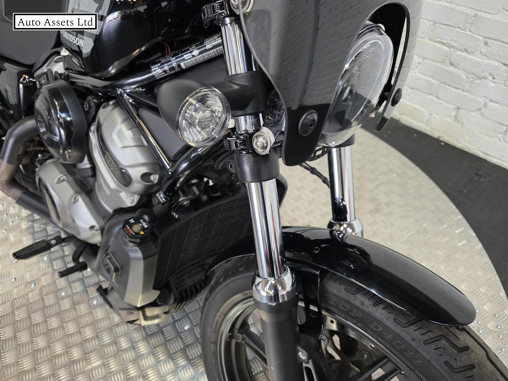 Harley-Davidson Sportster 975 RH975 Nightster Custom Cruiser Petrol Manual Euro 5 (89 ps)