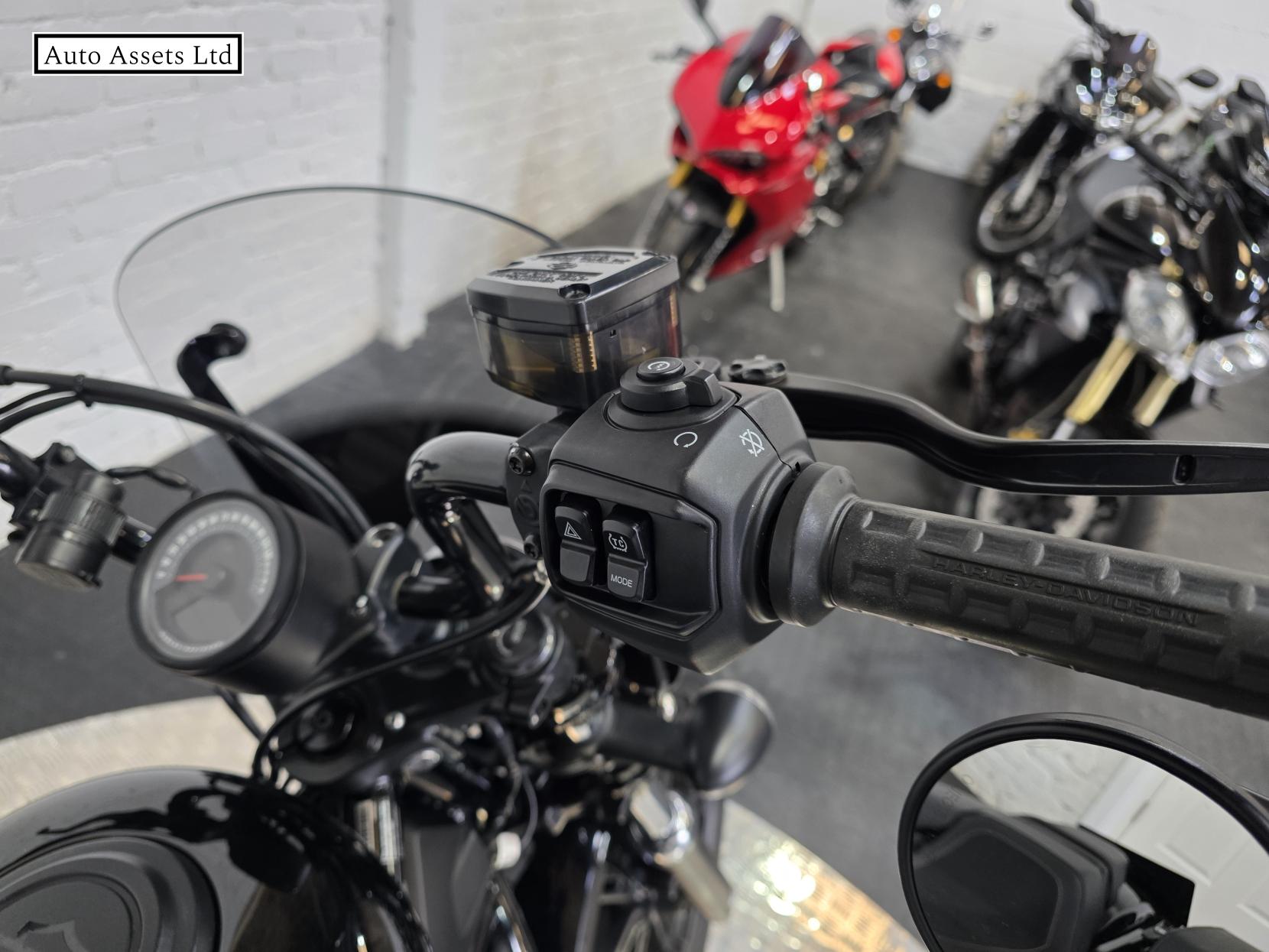 Harley-Davidson Sportster 975 RH975 Nightster Custom Cruiser Petrol Manual Euro 5 (89 ps)