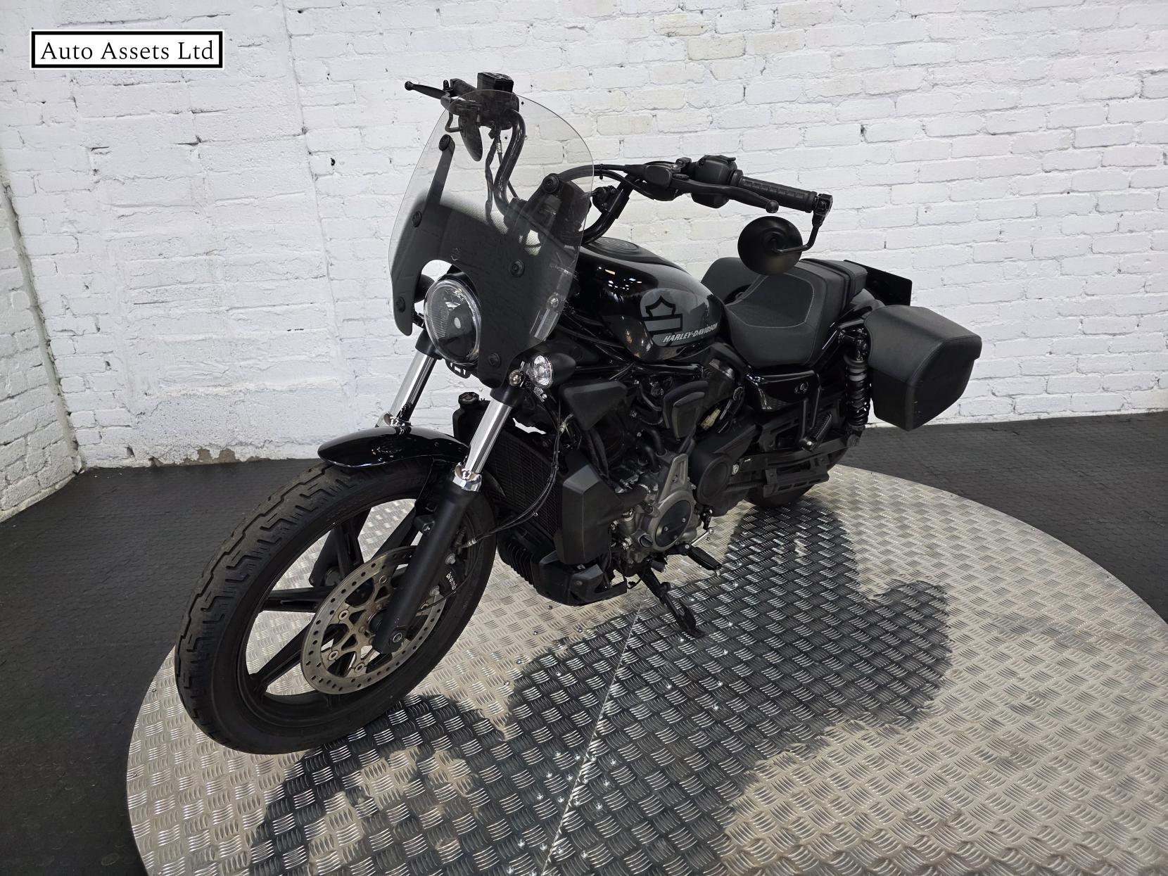 Harley-Davidson Sportster 975 RH975 Nightster Custom Cruiser Petrol Manual Euro 5 (89 ps)