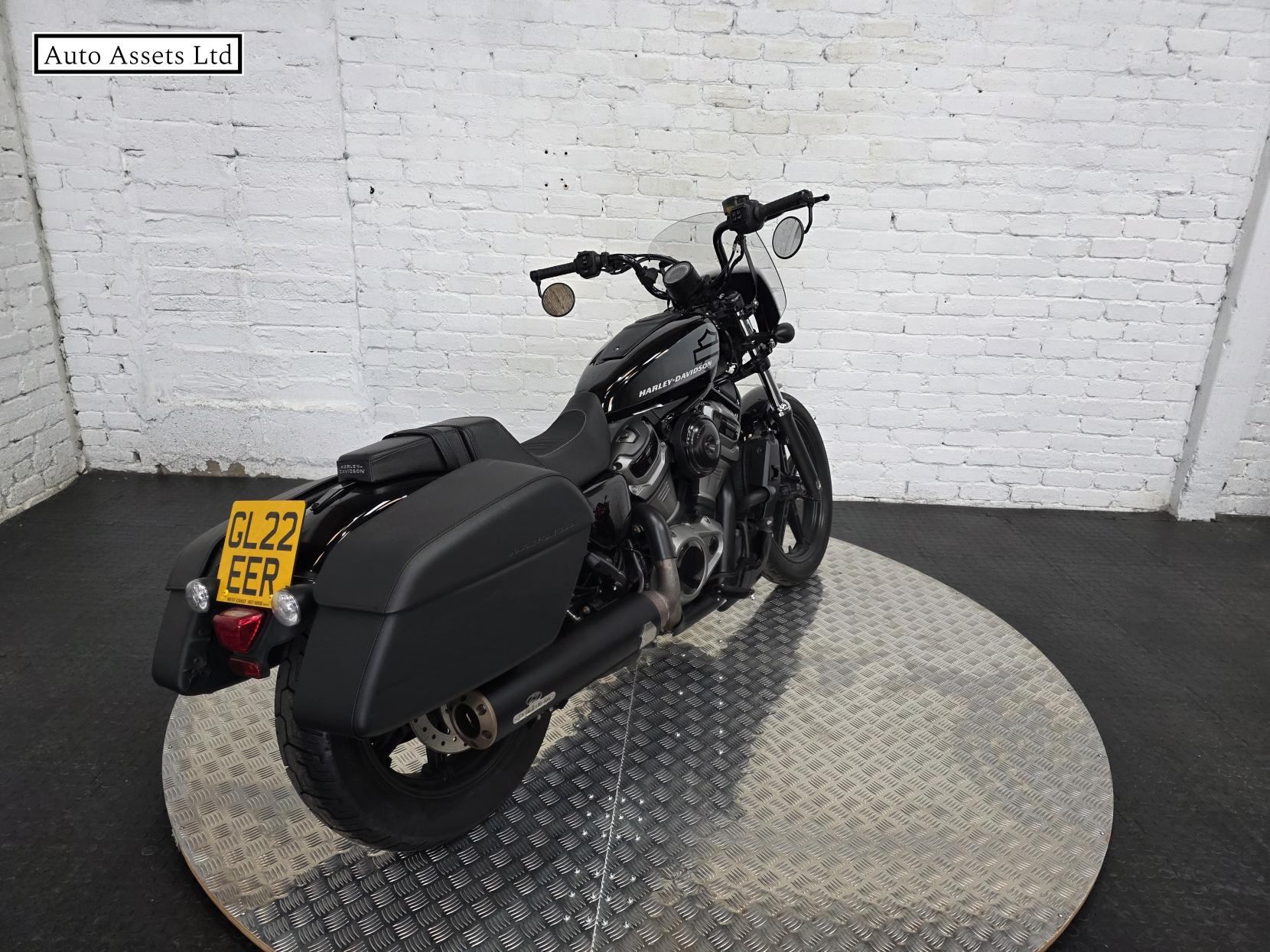 Harley-Davidson Sportster 975 RH975 Nightster Custom Cruiser Petrol Manual Euro 5 (89 ps)