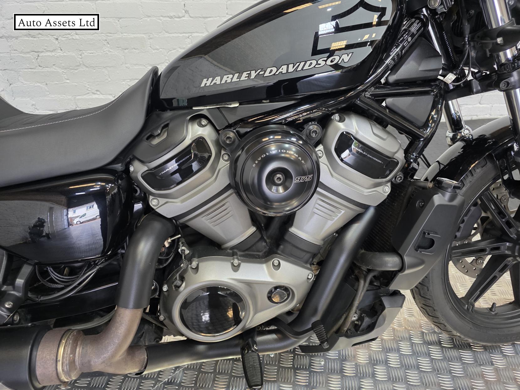 Harley-Davidson Sportster 975 RH975 Nightster Custom Cruiser Petrol Manual Euro 5 (89 ps)