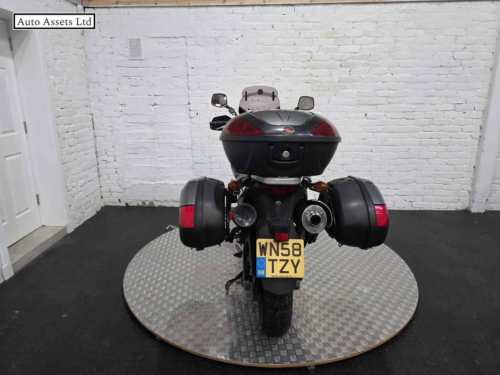 Suzuki V-Strom 650 650 GT Adventure Petrol Manual (66 ps)