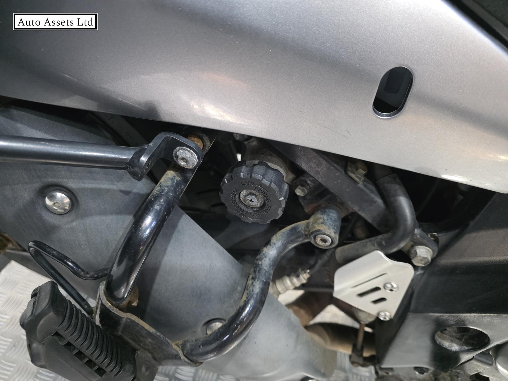 Suzuki V-Strom 650 650 GT Adventure Petrol Manual (66 ps)