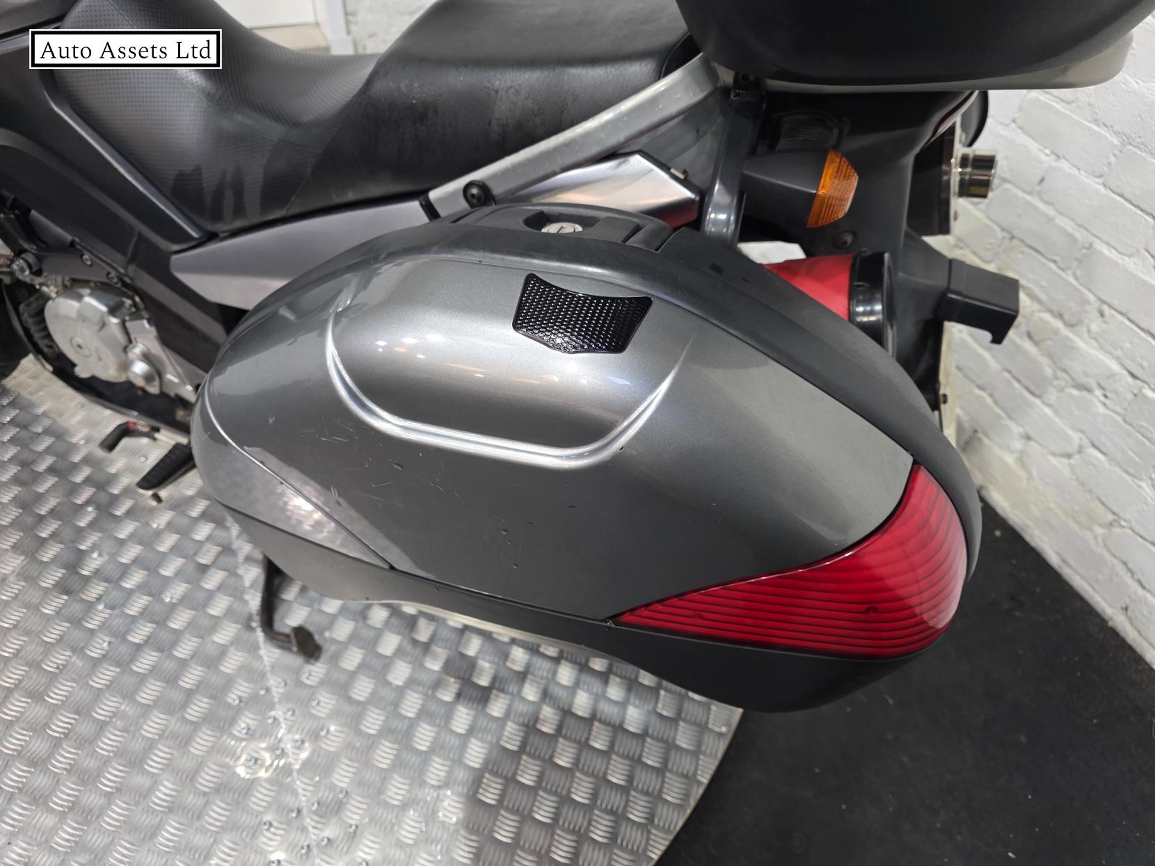 Suzuki V-Strom 650 650 GT Adventure Petrol Manual (66 ps)