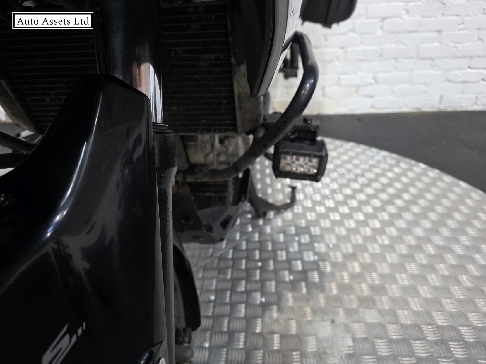 Suzuki V-Strom 650 650 GT Adventure Petrol Manual (66 ps)