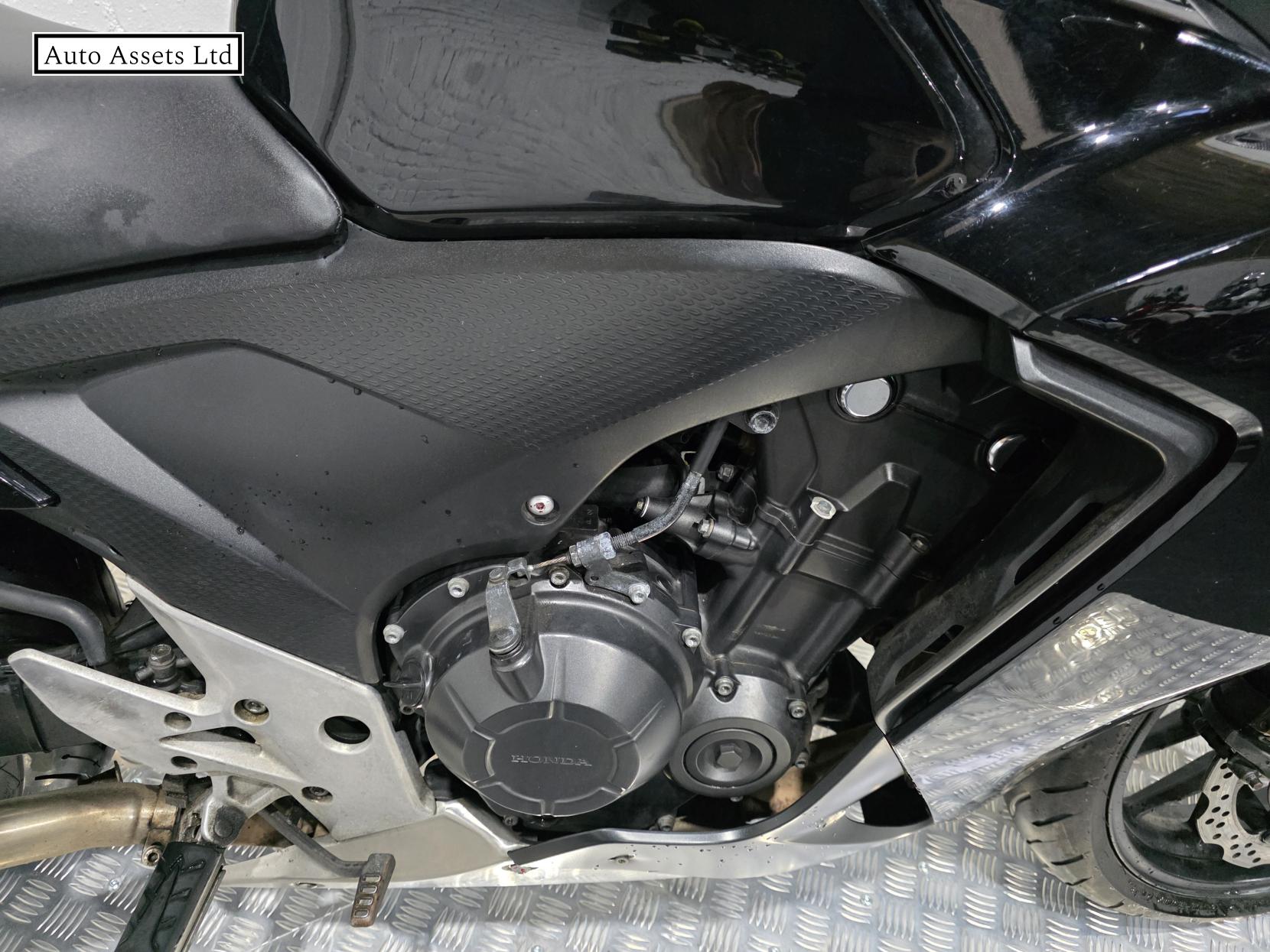 Honda CBR500R 500 Super Sports Petrol Manual (48 ps)