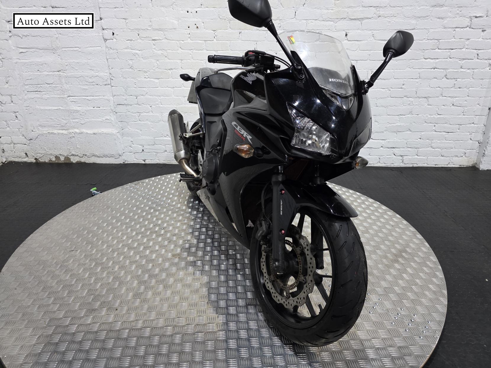 Honda CBR500R 500 Super Sports Petrol Manual (48 ps)