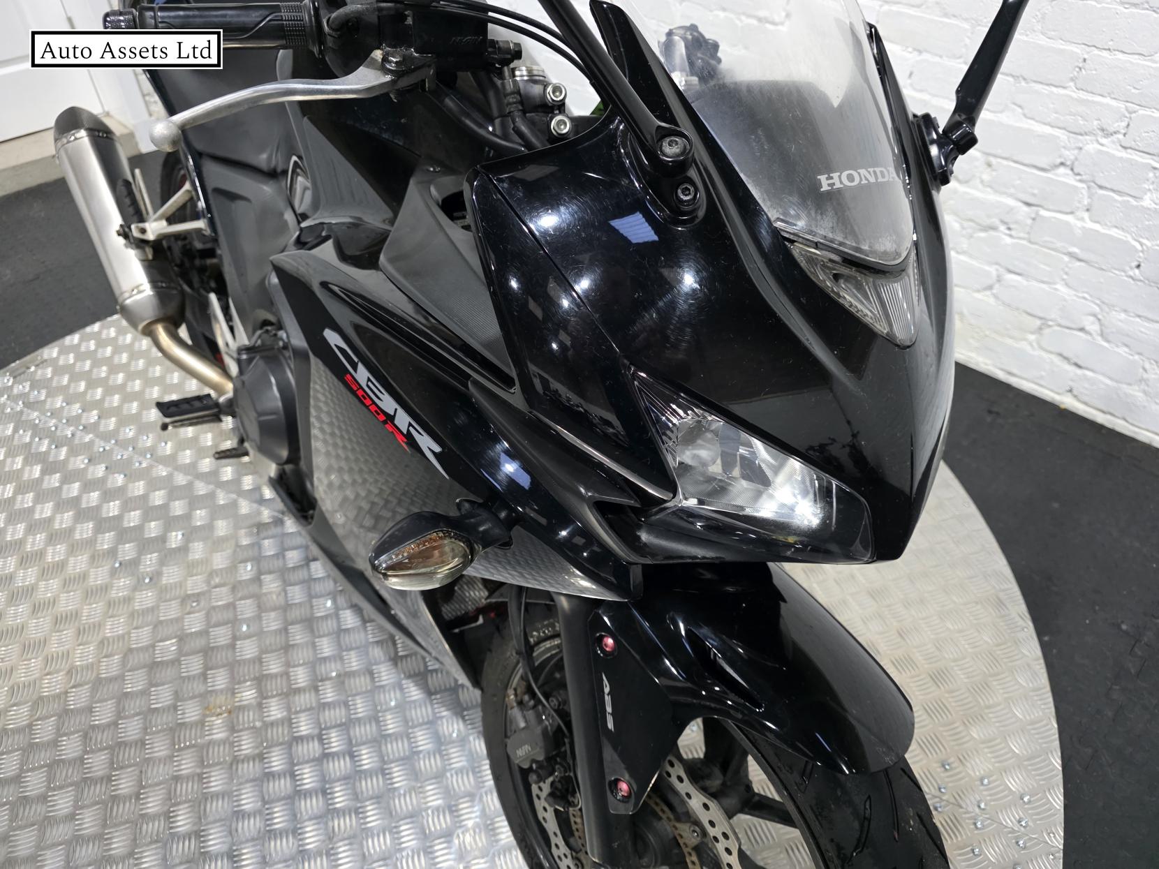 Honda CBR500R 500 Super Sports Petrol Manual (48 ps)