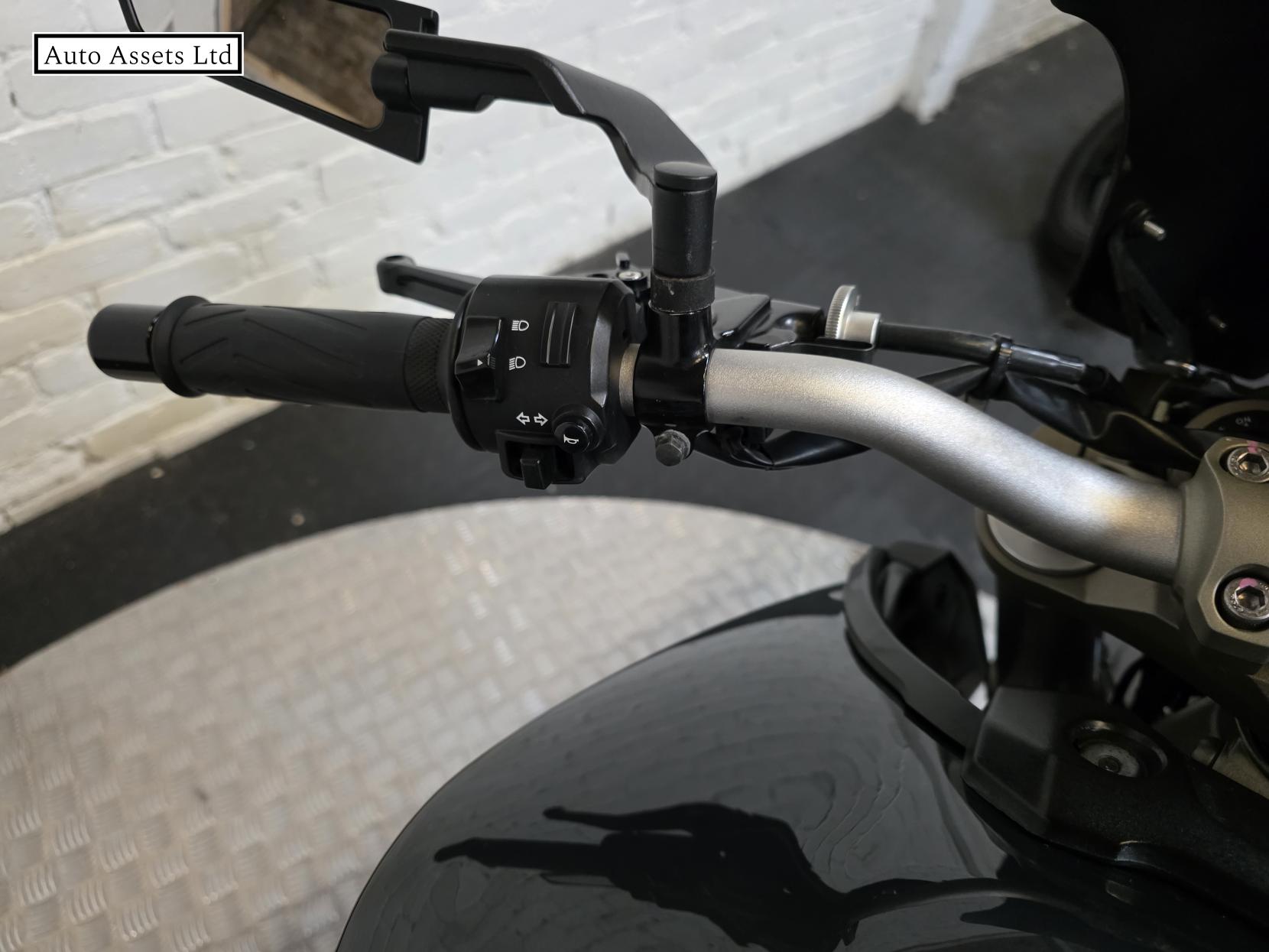 Yamaha MT-09 900 Naked Petrol Manual (115 ps)
