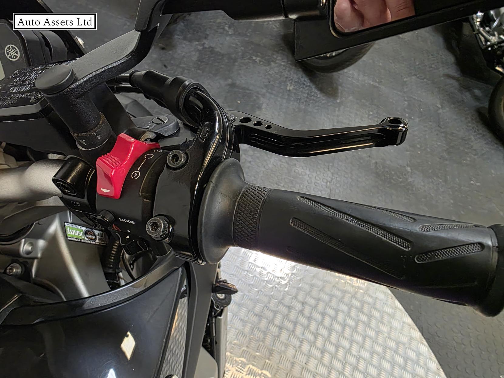 Yamaha MT-09 900 Naked Petrol Manual (115 ps)