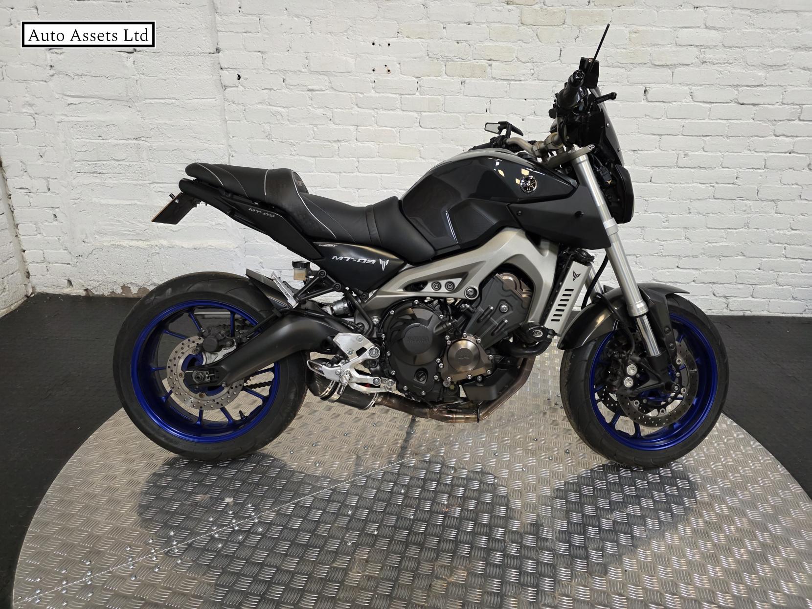 Yamaha MT-09 900 Naked Petrol Manual (115 ps)