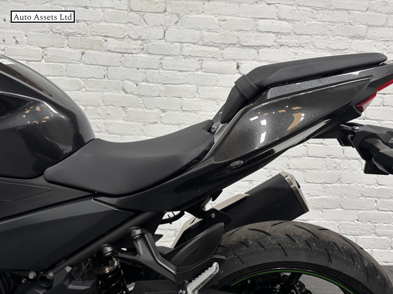 Kawasaki Ninja 400 400 Super Sports Petrol Manual Euro 5 (45 ps)