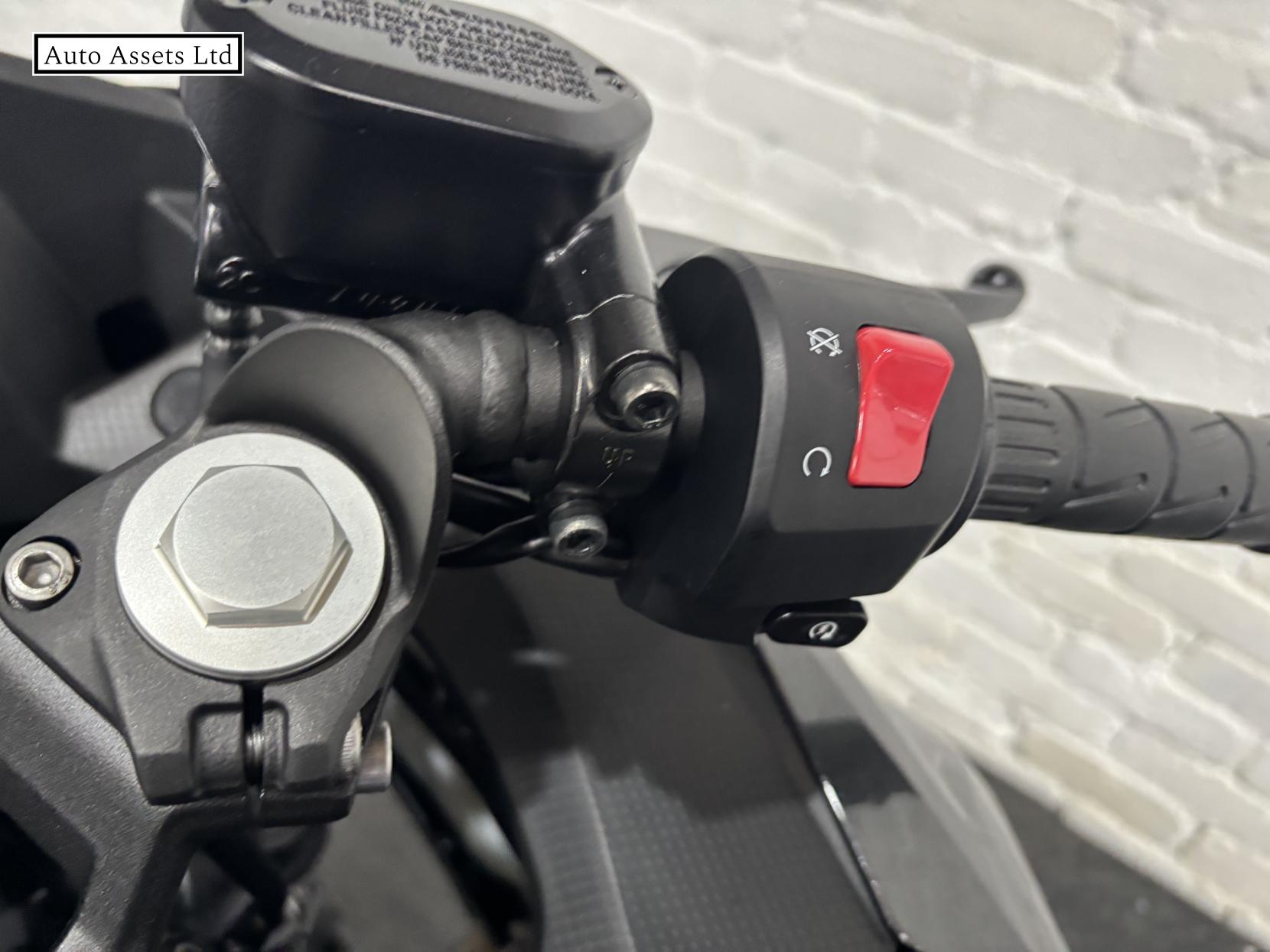 Kawasaki Ninja 400 400 Super Sports Petrol Manual Euro 5 (45 ps)