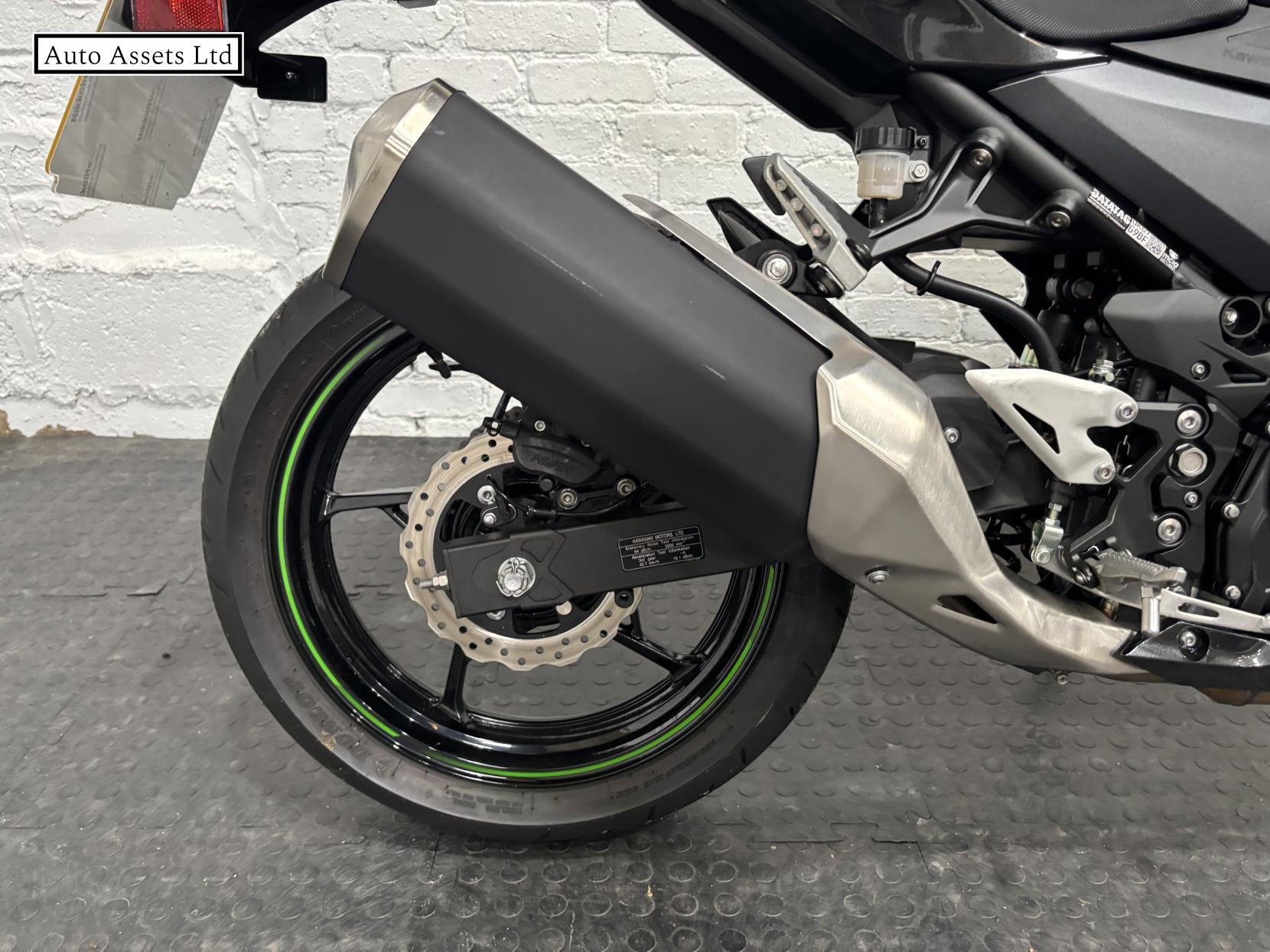 Kawasaki Ninja 400 400 Super Sports Petrol Manual Euro 5 (45 ps)