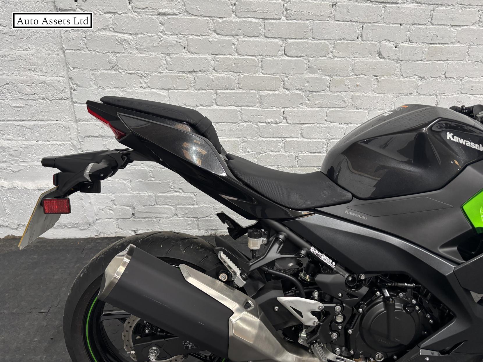 Kawasaki Ninja 400 400 Super Sports Petrol Manual Euro 5 (45 ps)