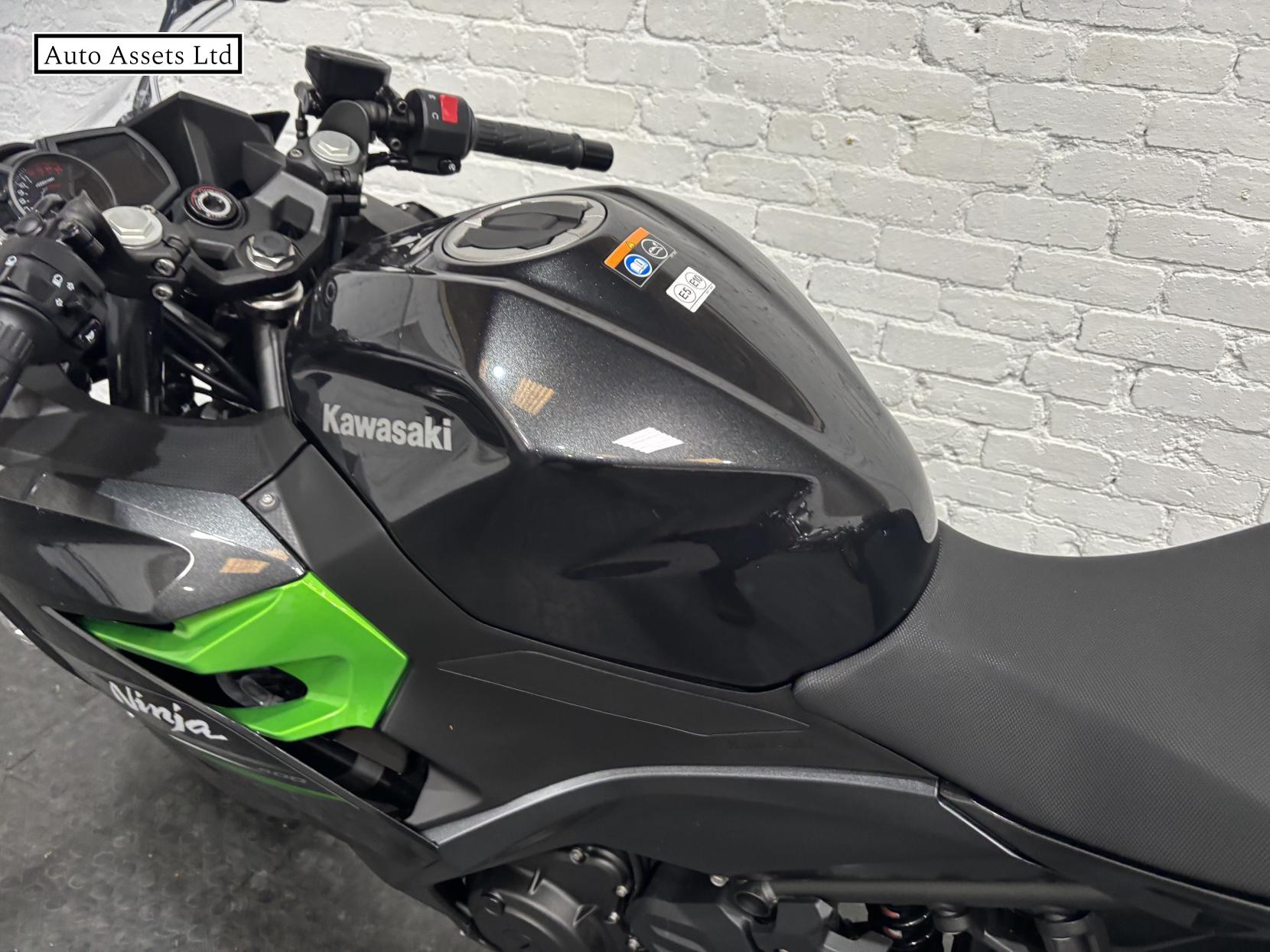 Kawasaki Ninja 400 400 Super Sports Petrol Manual Euro 5 (45 ps)