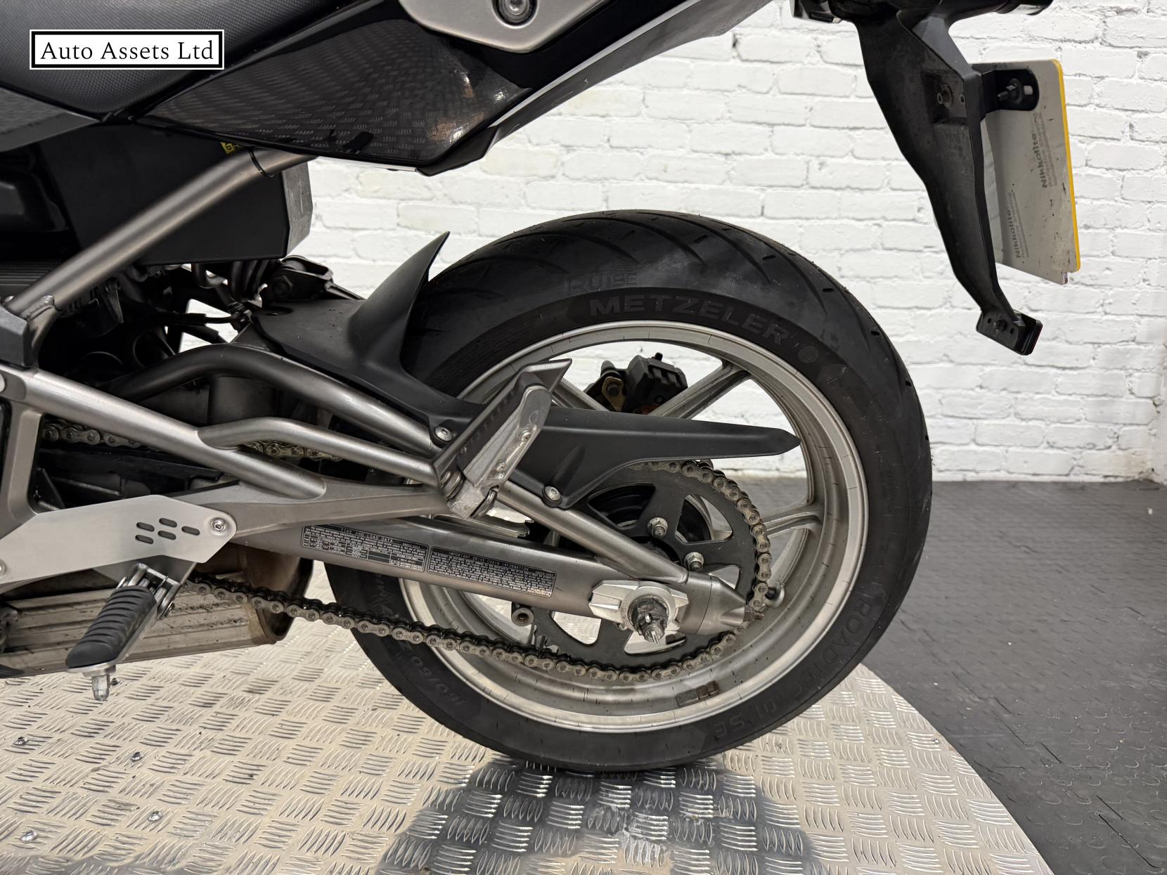 Kawasaki ER-6F 650 ABS Super Sports Petrol Manual (72 ps)