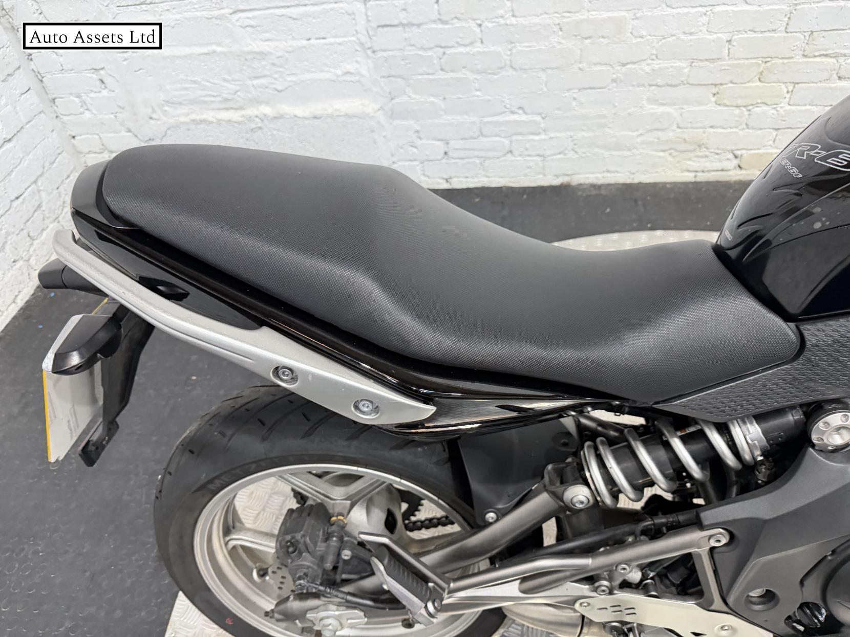 Kawasaki ER-6F 650 ABS Super Sports Petrol Manual (72 ps)