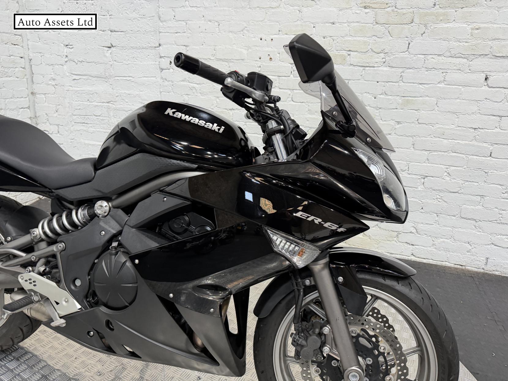 Kawasaki ER-6F 650 ABS Super Sports Petrol Manual (72 ps)