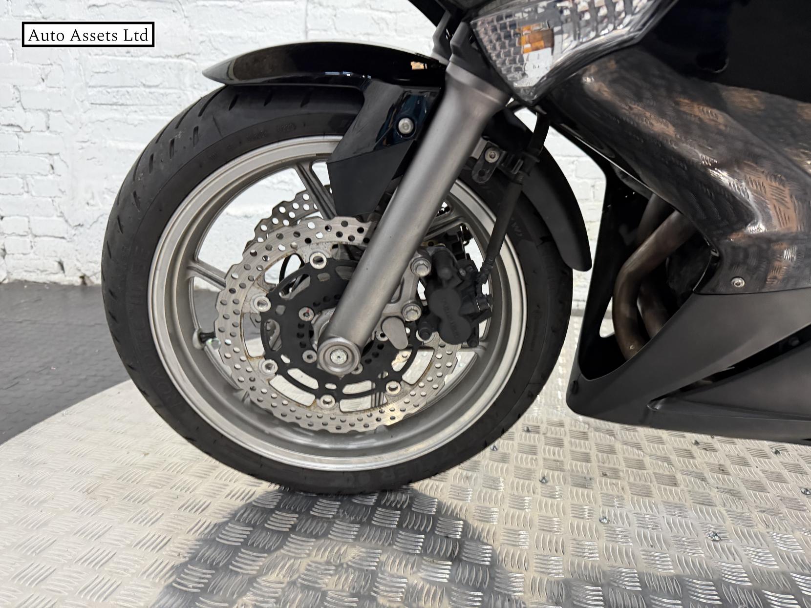 Kawasaki ER-6F 650 ABS Super Sports Petrol Manual (72 ps)