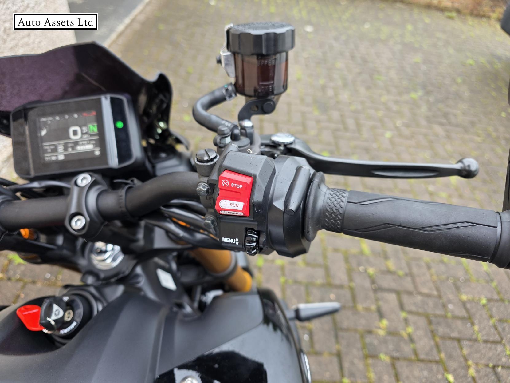 Yamaha MT-09 900 SP Hyper-naked Petrol Manual Euro 5 (119 ps)