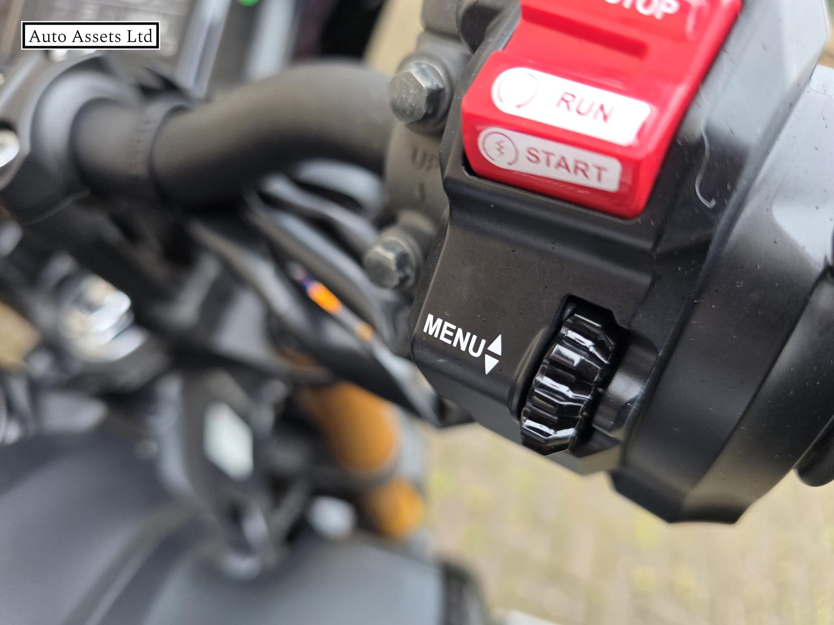 Yamaha MT-09 900 SP Hyper-naked Petrol Manual Euro 5 (119 ps)