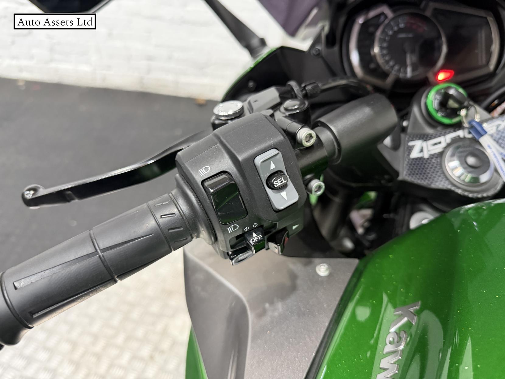 Kawasaki Z1000 SX 1000 Sports Tourer Petrol Manual Euro 4 (142 ps)