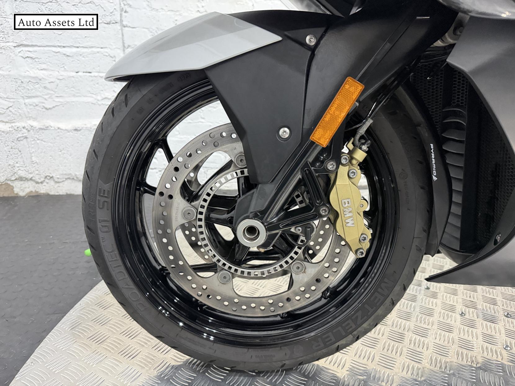 BMW K 1600 GT 1600 Sport Tourer Petrol Manual Euro 4 (160 ps)