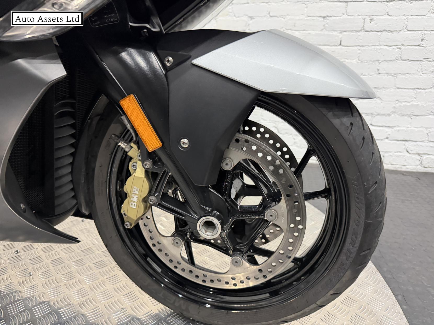 BMW K 1600 GT 1600 Sport Tourer Petrol Manual Euro 4 (160 ps)