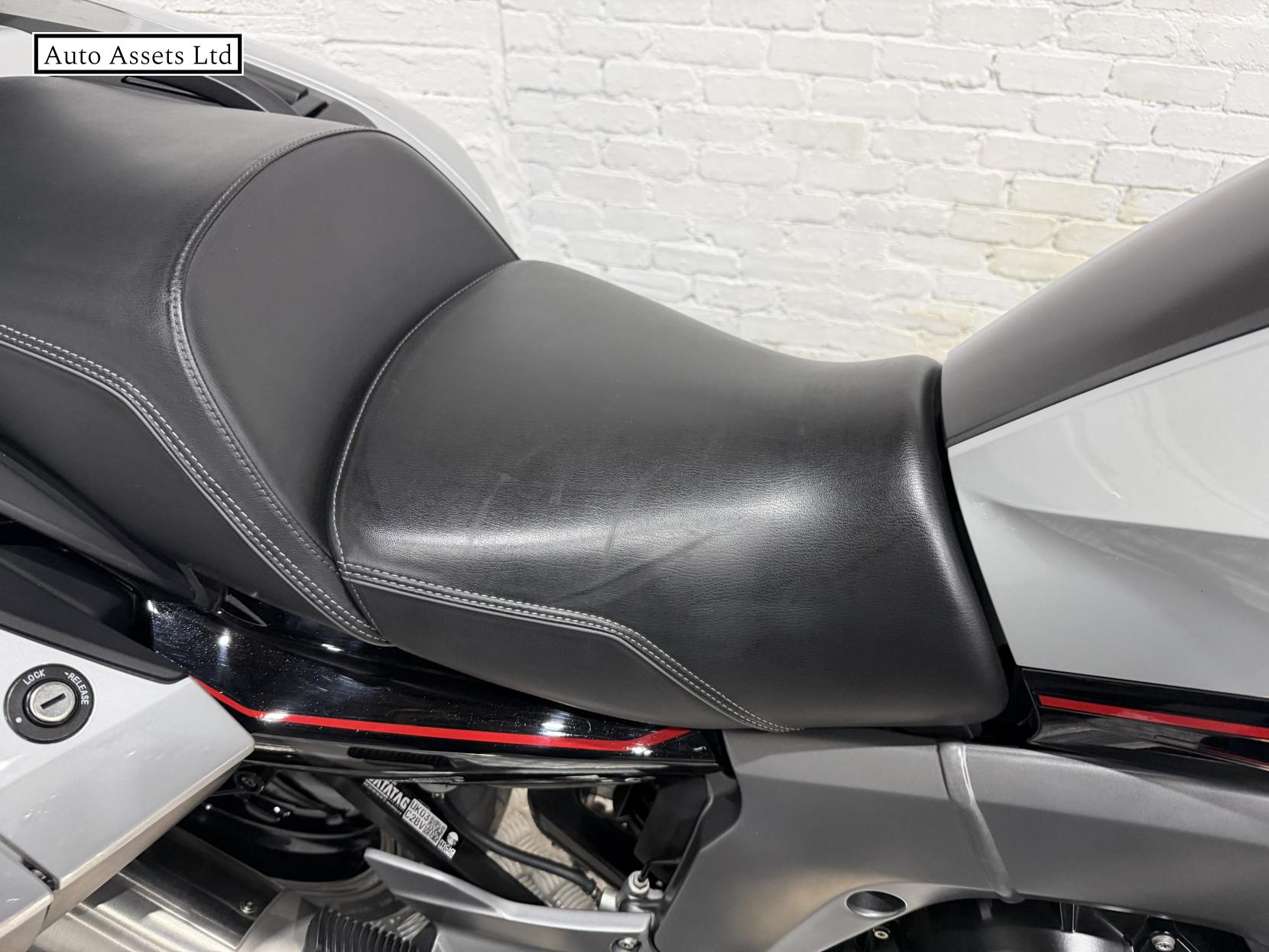 BMW K 1600 GT 1600 Sport Tourer Petrol Manual Euro 4 (160 ps)