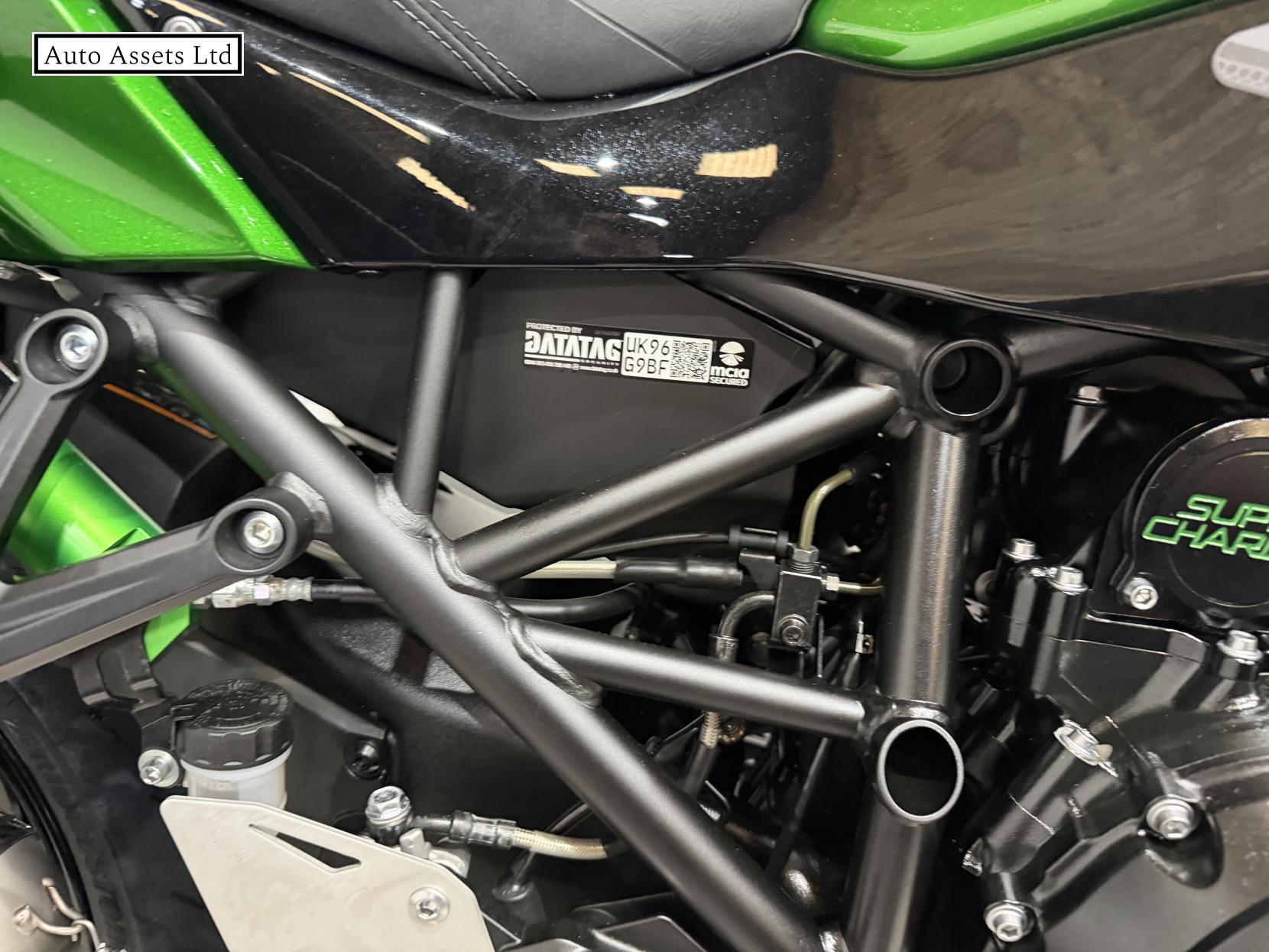 Kawasaki Ninja H2 SX 998 Sports Tourer Petrol Manual Euro 5 (200 ps)