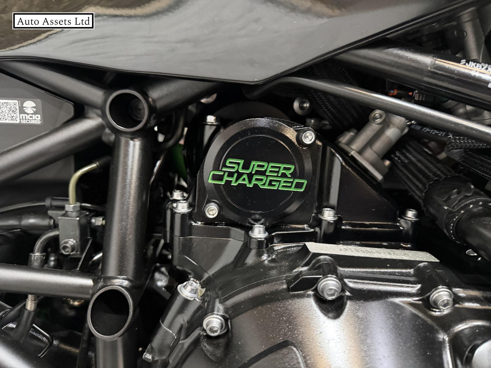 Kawasaki Ninja H2 SX 998 Sports Tourer Petrol Manual Euro 5 (200 ps)