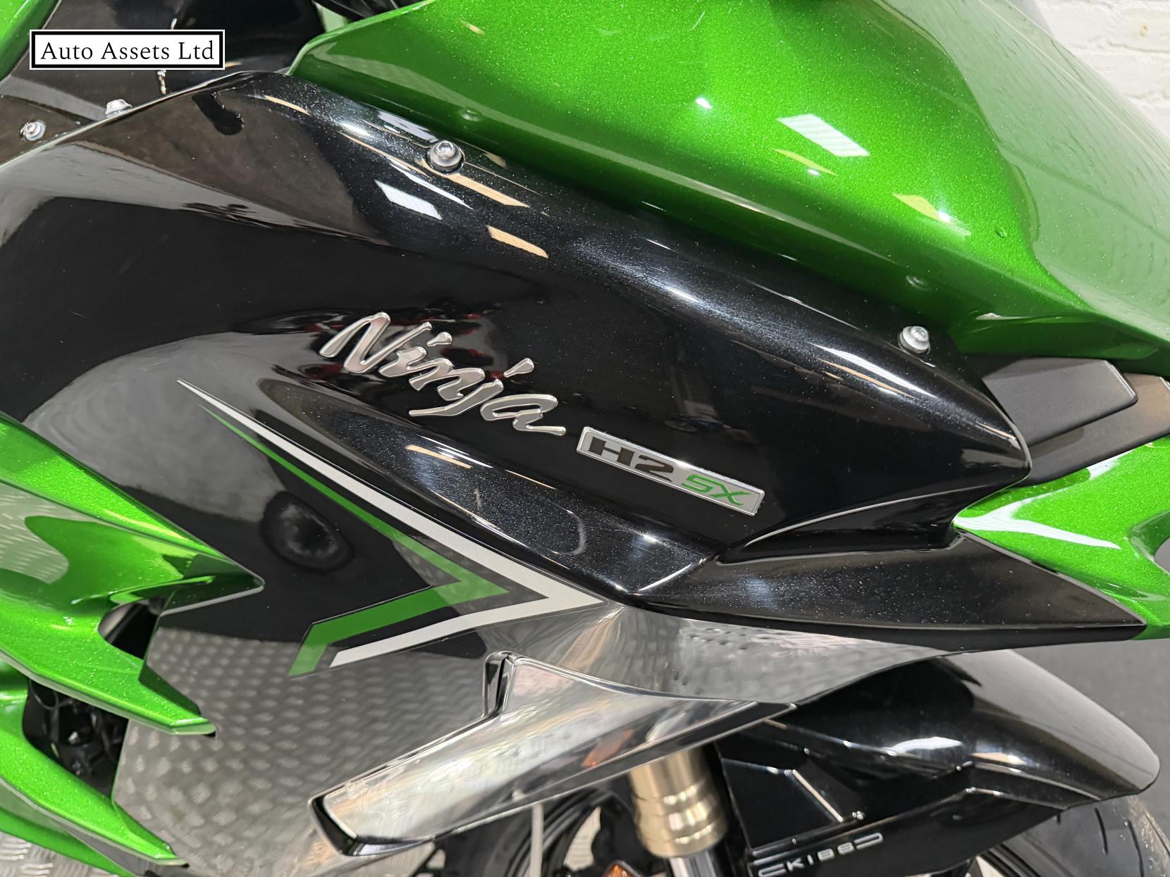 Kawasaki Ninja H2 SX 998 Sports Tourer Petrol Manual Euro 5 (200 ps)