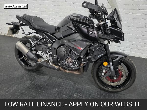 Yamaha MT-10 1000 Hyper-naked Petrol Manual Euro 4 (160 ps)